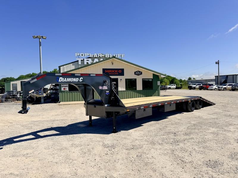 2026 New Diamond C Gooseneck Trailer | 102" x 35' | 25,900 GVWR | Hydraulic Dovetail | Hydraulic Jacks | FMAX212 2.0