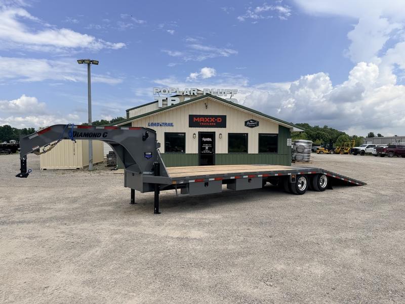 2026 New Diamond C Gooseneck Trailer | 102" x 32' | 25,990 GVWR | Hydraulic Dovetail | 12k EOH Disc Axles | FMAX212 2.0