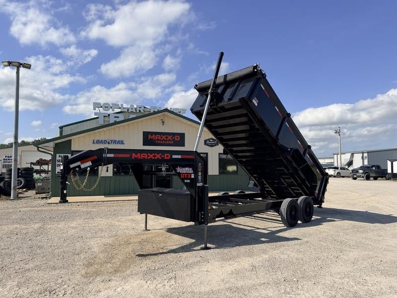 Gooseneck vs 5th Wheel Trailer: Differences, Pros & Cons