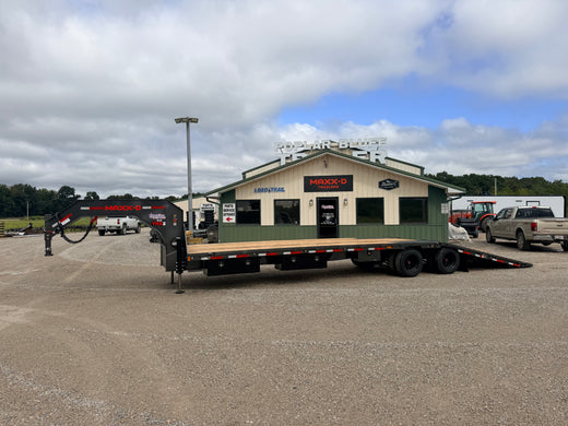 2027 New MAXX-D Gooseneck Trailer | 34' X 102" | 40,000 LB GVWR | Hydraulic Dovetail | 16K Disc Brakes | YHB10234