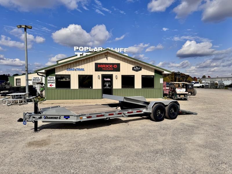 2026 New Diamond C Tilt Equipment Trailer | 22' x 82" | 14.9k GVWR | Hydraulically Dampened Tilt | 20k Hydraulic Jack | HDT207